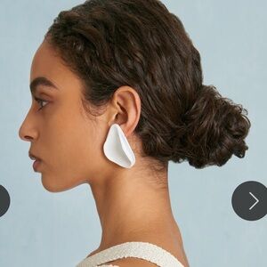 Cult Gaia Earring NWT